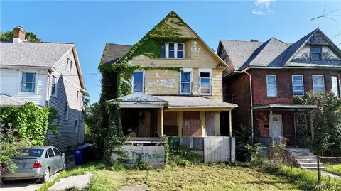 826 Ashland Ave, Niagara Falls, NY 14301