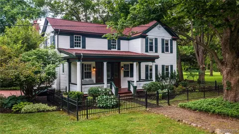 541 Ostrander Rd, East Aurora, NY 14052