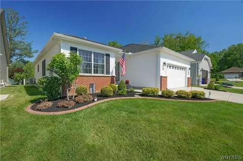 4840 Mckinley Pkwy #2, Hamburg, NY 14075