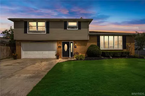 8 Christian Dr, Cheektowaga, NY 14225