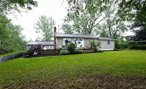 12397 Centerline Rd, Wales, NY 14139