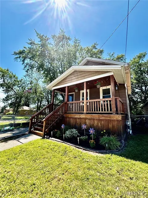 61 Alpine Pl, Cheektowaga, NY 14225