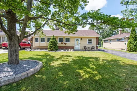 2452 Parker Blvd, Tonawanda, NY 14150