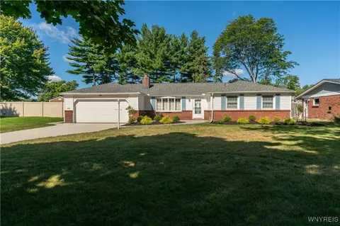 24 Fleetwood, Amherst, NY 14221