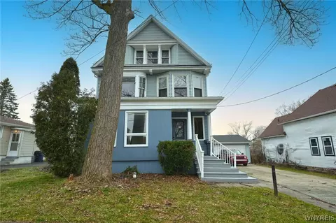 29 Maple St, Lackawanna, NY 14218