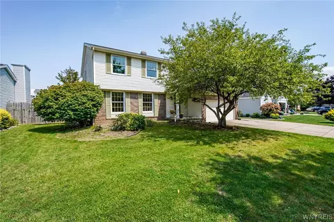 4549 Ironwood Dr, Hamburg, NY 14075