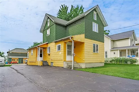 110 Stevens St, Lockport, NY 14094