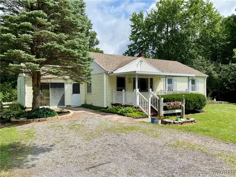 4923 Batavia Bethany Townl Rd, Batavia, NY 14020