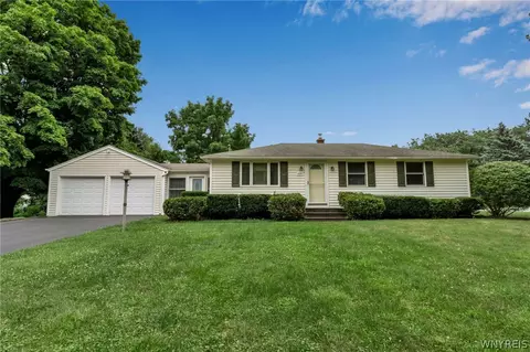4385 Mack Ave, Royalton, NY 14067