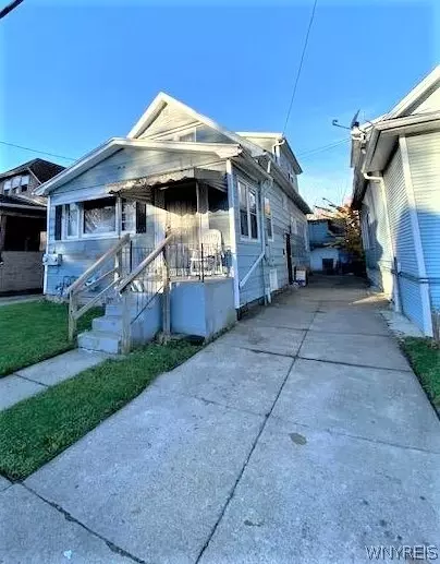 52 Crossman Ave, Buffalo, NY 14211