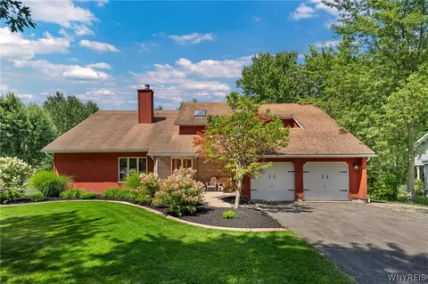 9034 Joyce Ln, Evans, NY 14006