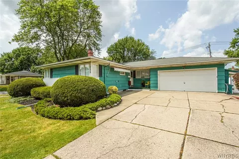 152 Greentree Rd, Tonawanda, NY 14150