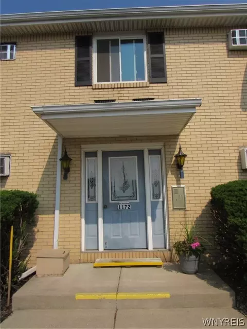 1172 Indian Church Rd #17, West Seneca, NY 14224