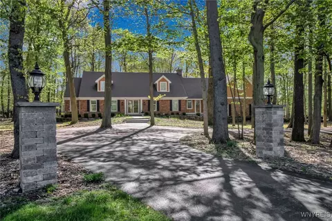 5035 Goodrich Rd, Clarence, NY 14031