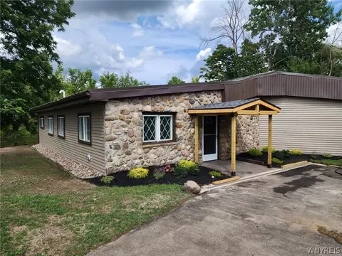 260 Aero Dr, Cheektowaga, NY 14225