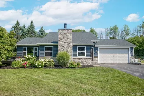 2047 Cleveland Rd, Pembroke, NY 14036