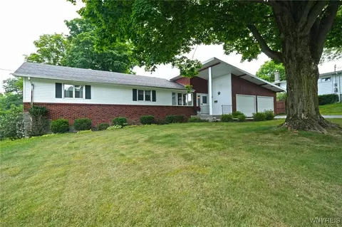 52 Bunnell St, Attica, NY 14011