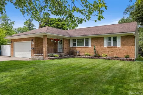 104 Callodine Ave, Amherst, NY 14226