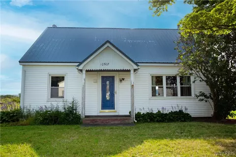 10507 Sisson Hwy, Eden, NY 14057