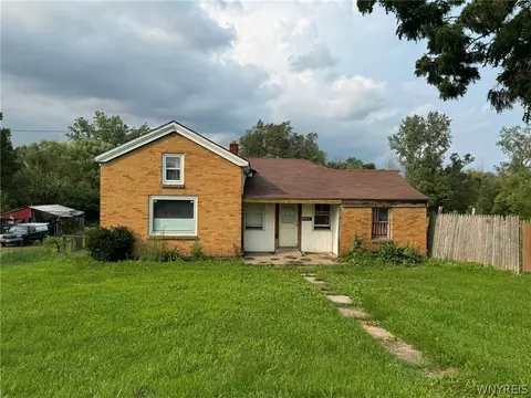 16191 Ridge Rd, Murray, NY 14470