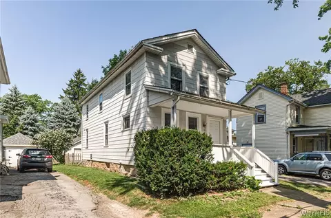 14 Morton Ave, Lockport, NY 14094