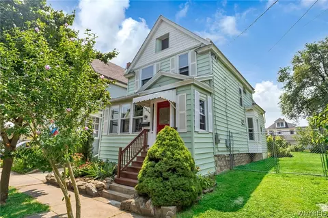 33 Helen St, Buffalo, NY 14213