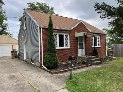 5 Highview Rd, Cheektowaga, NY 14215