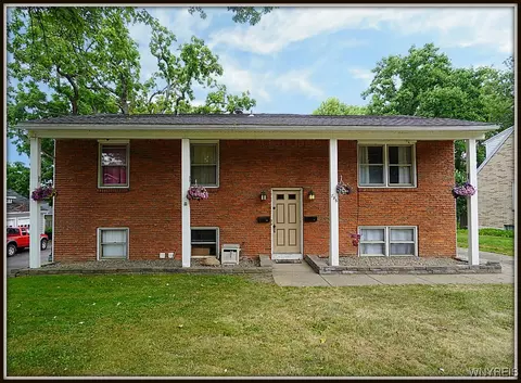 796 Main St, West Seneca, NY 14224