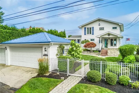 5651 West Blf, Burt, NY 14028