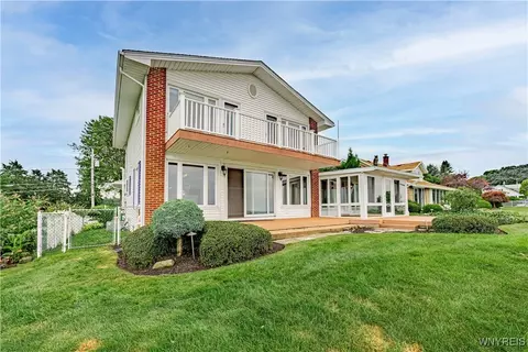 5651 West Blf, Burt, NY 14028 photo 15