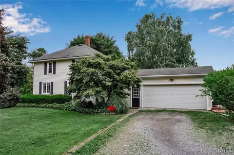 1623 Phillips Rd, Appleton, NY 14008
