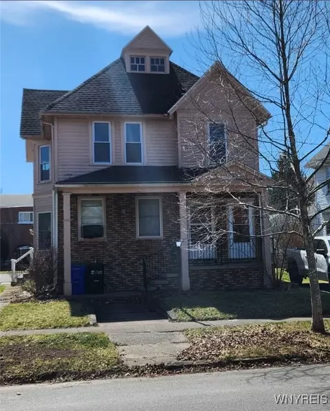 211 Pearl St, Ridgeway, NY 14103