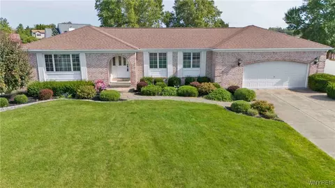 2655 Kenneth Ct, Wheatfield, NY 14304
