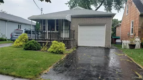 2954 Ontario Ave, Niagara Falls, NY 14305