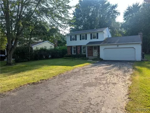 3226 Stony Point Rd, Grand Island, NY 14072