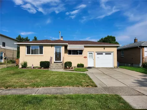125 Fairelm Ln, Cheektowaga, NY 14227