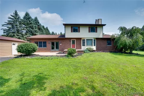 2613 Bishop Rd, Hartland, NY 14008