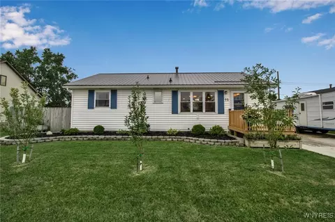 95 Lemoine Ave, Cheektowaga, NY 14227