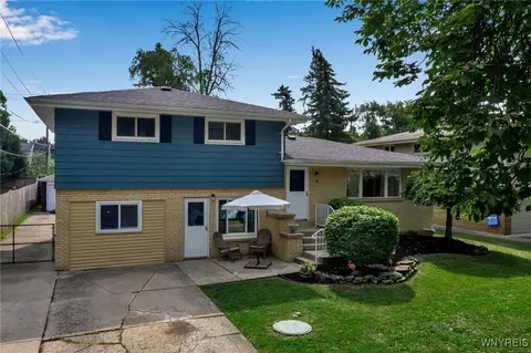 36 Luzerne Rd, Tonawanda, NY 14150