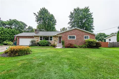 2980 Krueger Rd, Wheatfield, NY 14120