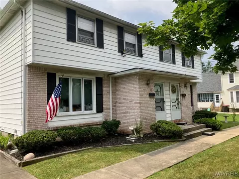 31 Hess Pl, Lancaster, NY 14086