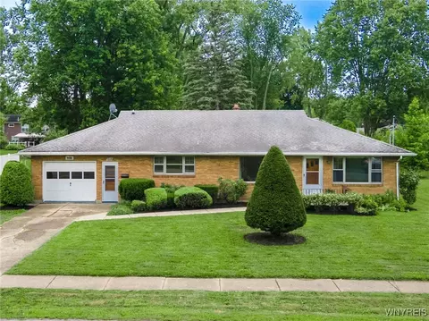 1120 Ruie Rd, North Tonawanda, NY 14120