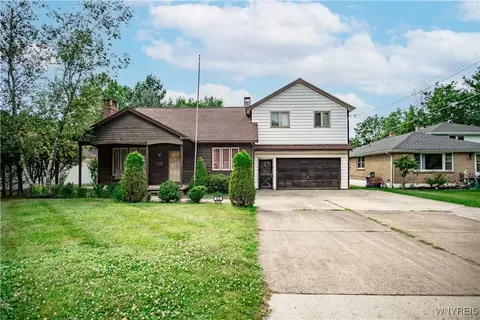 612 Mill Rd, West Seneca, NY 14224