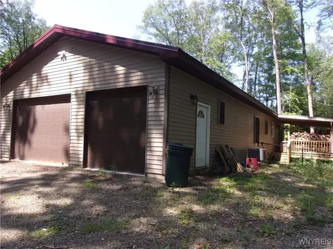 3 N Addition Rd, Java, NY 14009