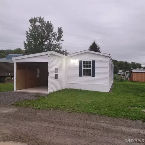 66 Genna Ln, Delevan, NY 14042