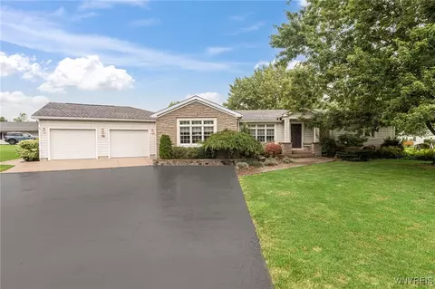 4703 Meyer Rd, Pendleton, NY 14120