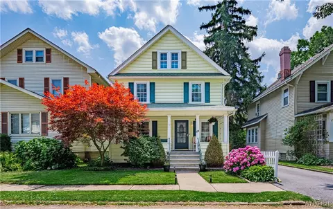 12 Regent St, Lockport, NY 14094