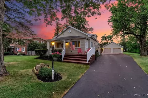 76 Reserve Rd, West Seneca, NY 14224