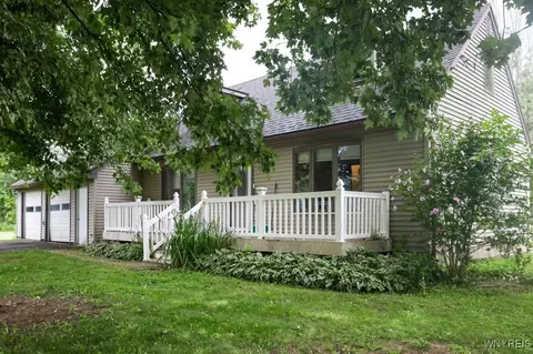 5430 Fosdick Rd, Ontario, NY 14519
