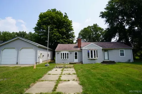 12334 Hanover Rd, Hanover, NY 14136
